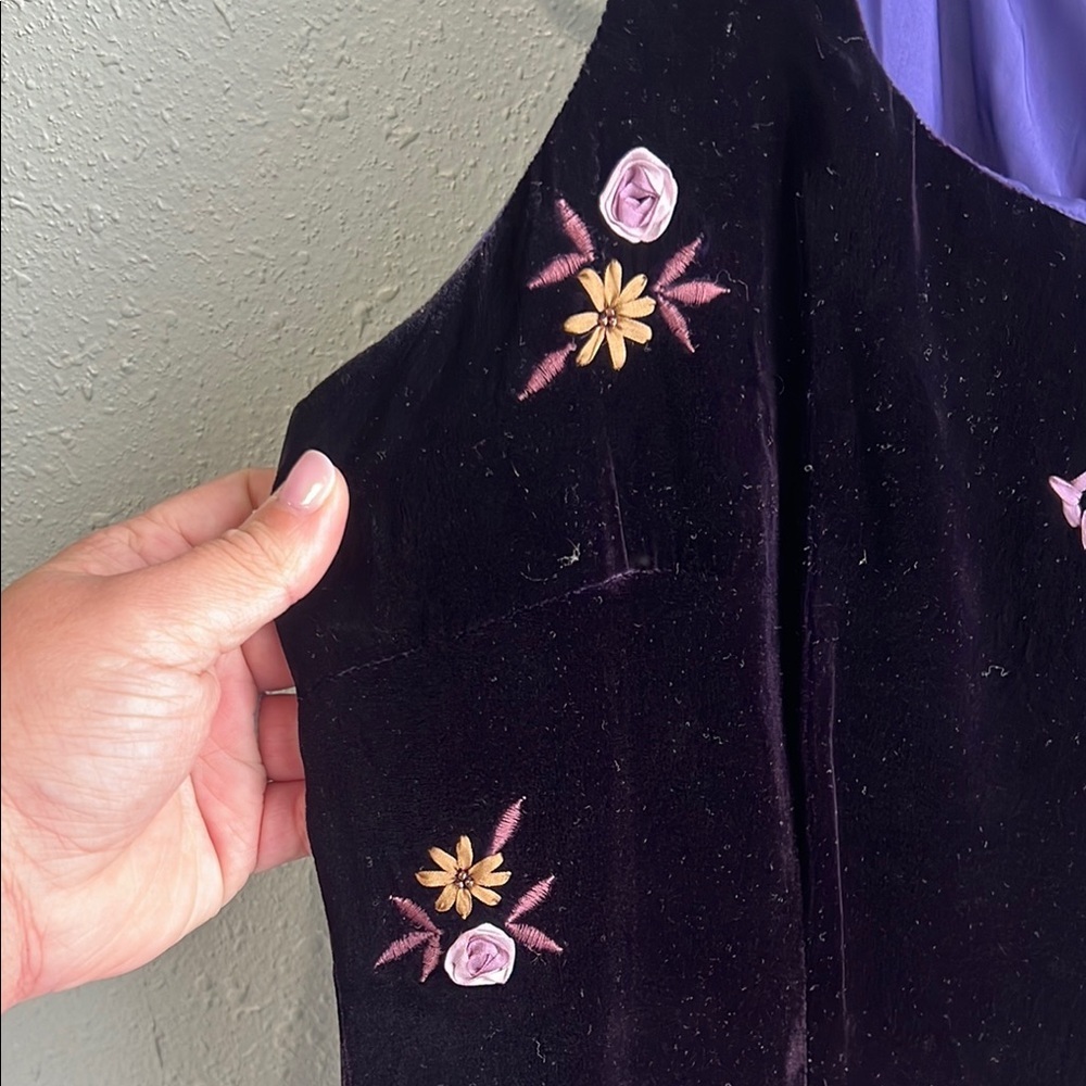 Ann Taylor Dress with Floral Embroidery - Picture 7 of 9